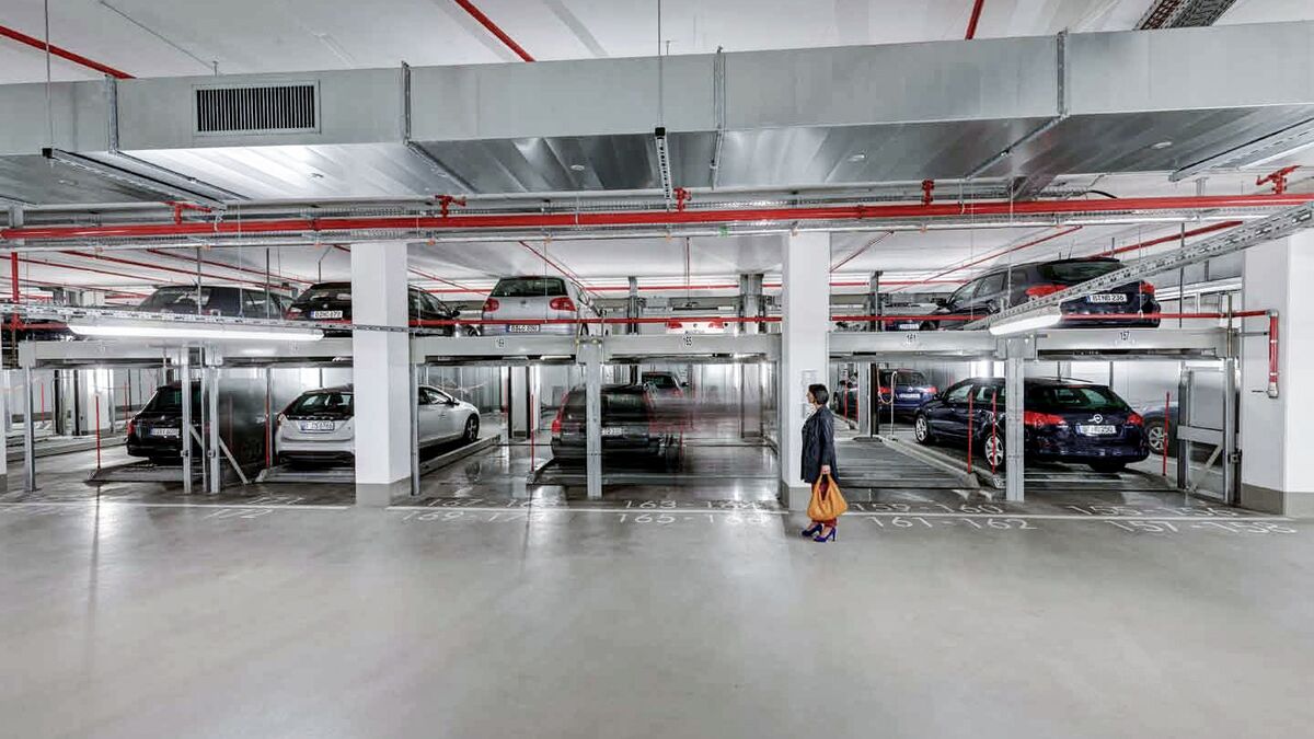 woehr-combilift552-autoparksystem-carparkingsystem-semiautomaticparkingsystem.jpg