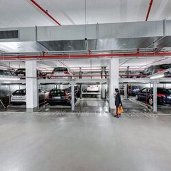 woehr-combilift552-autoparksystem-carparkingsystem-unabhaengigesparken.jpg